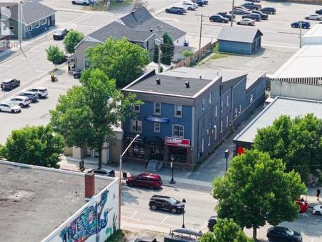 Commercial for rent in Copper Cliff, Ontario