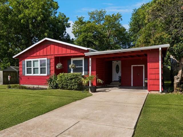 House for sale in Ellis, Texas