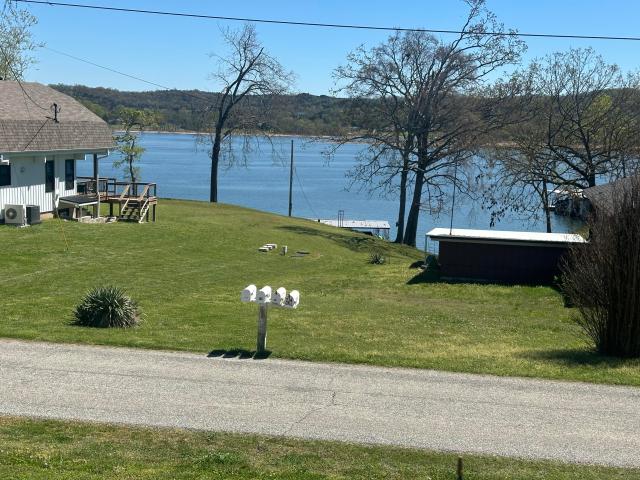 House for sale in Stone, Missouri