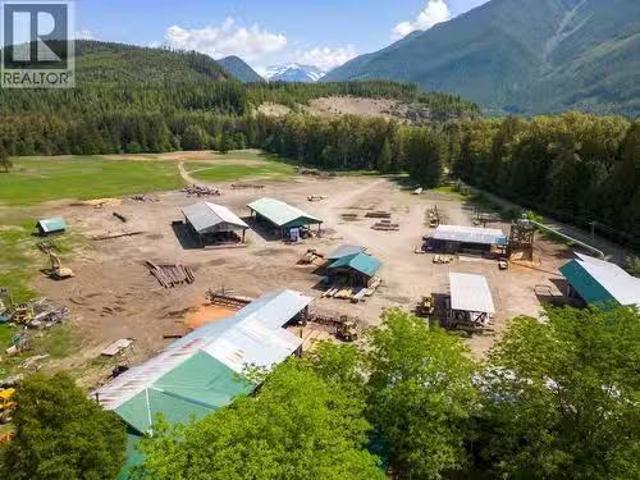 House for sale in Lardeau, British Columbia