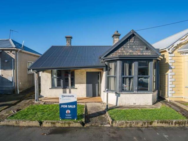 House for sale in Otakou