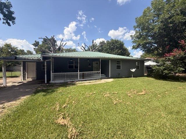 House for sale in Henderson, Texas