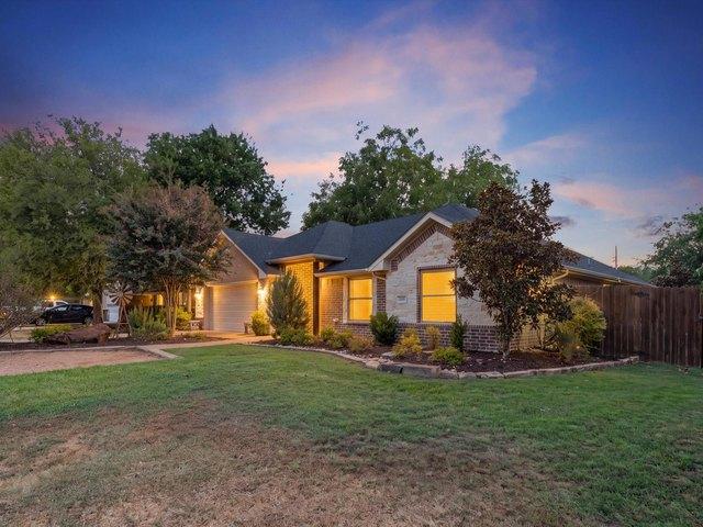 House for sale in Tioga, Texas