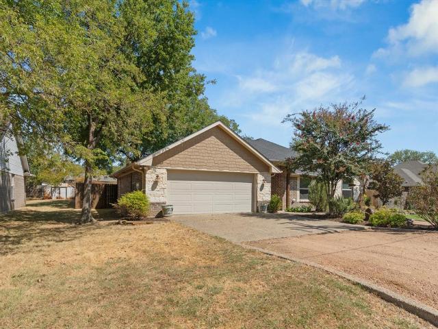 House for sale in Tioga, Texas