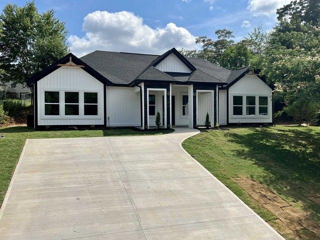 House for sale in Clinton, South Carolina