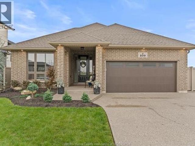 House for sale in Amherstburg, Southwestern Ontario