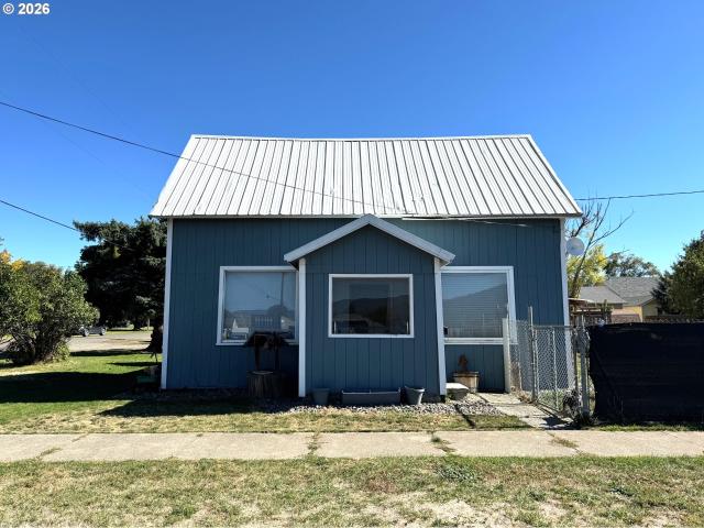 House for sale in Oregonia