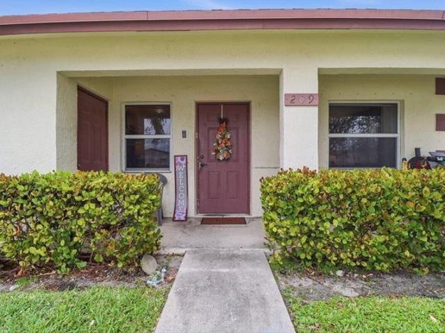 House for sale in Oakland Park, Florida