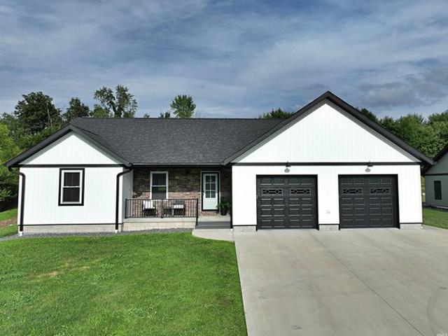 House for sale in Loogootee, Indiana