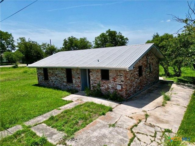 House for sale in Rogers, Texas