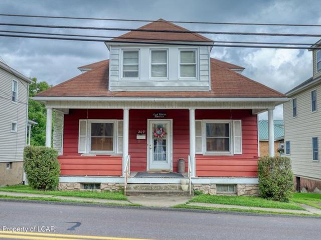 House for sale in Nanticoke, Pennsylvania