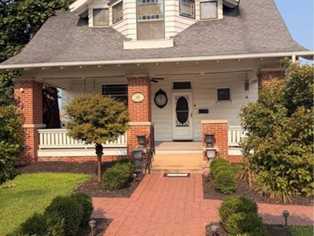 House for sale in Fairfield, Illinois
