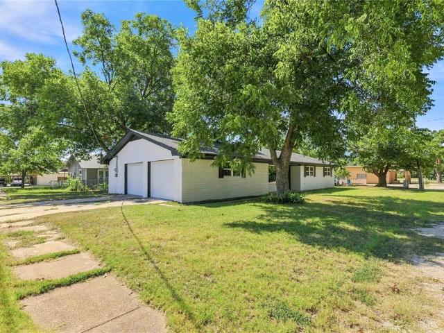 House for sale in De Leon, Texas
