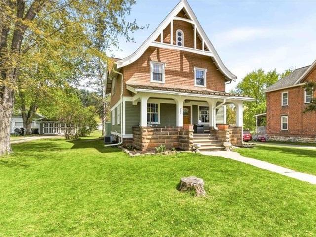 House for sale in Juneau, Wisconsin