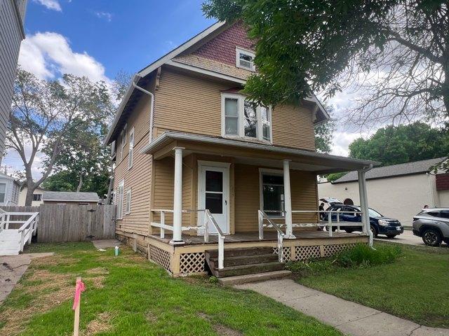 House for sale in Chamberlain, South Dakota
