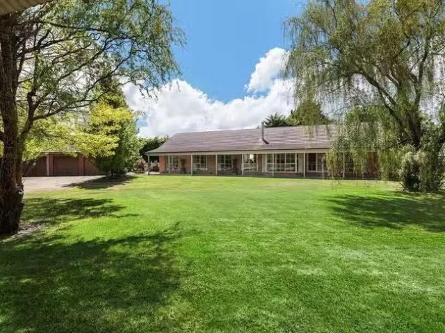 House for rent in Gisborne, Victoria