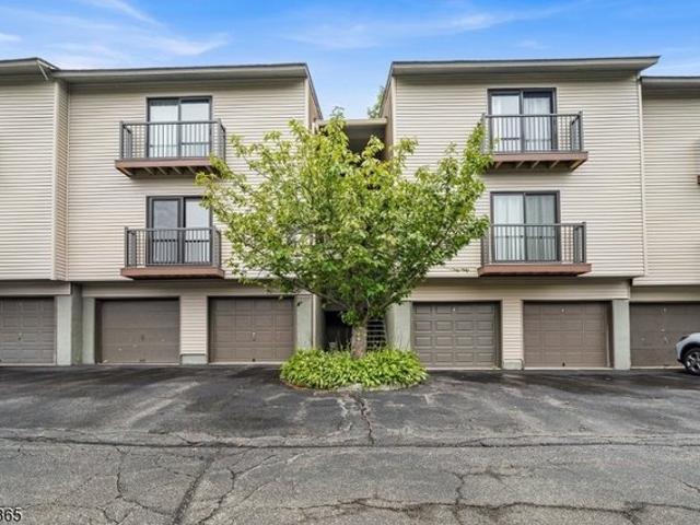 Condo for sale in Glen Gardner, New Jersey