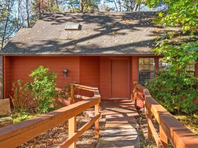 House for sale in Peacock Hill, Charlottesville