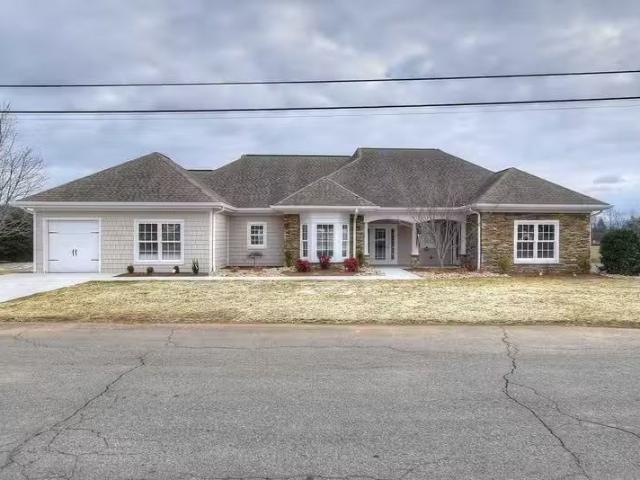 House for rent in Johnson City