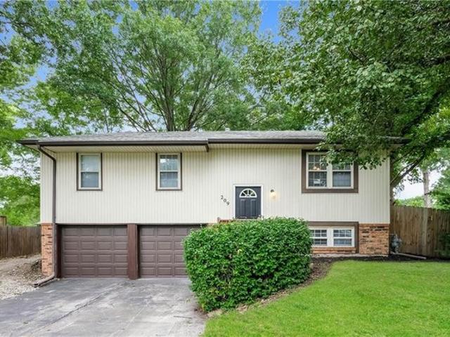 House for sale in Grain Valley, Missouri