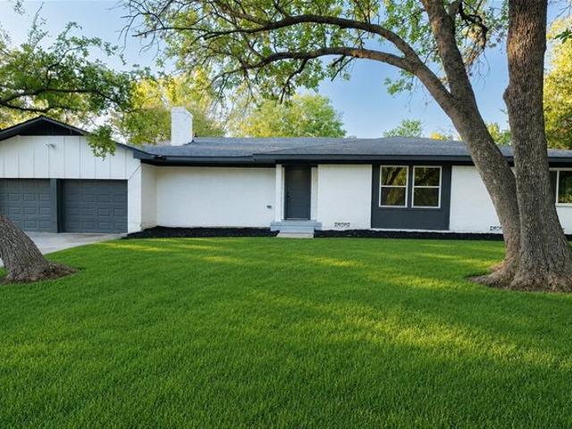 House for sale in Kemp, Texas