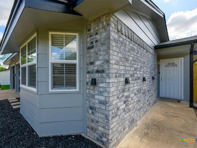 House for sale in Briggs, Texas