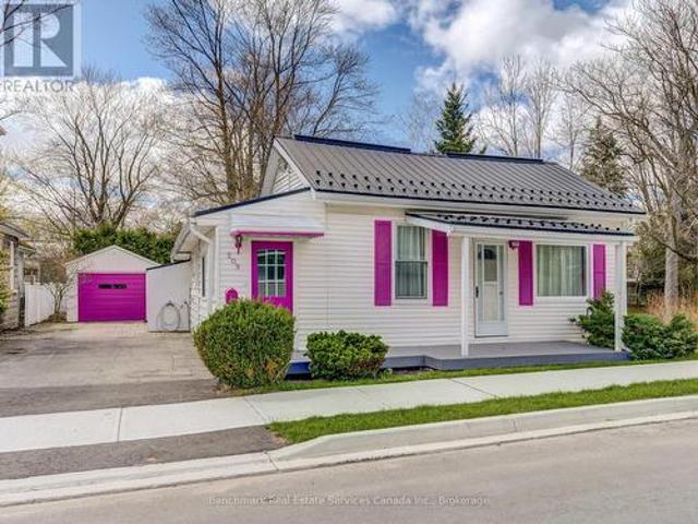 House for sale in Lucan-biddulph, Ontario