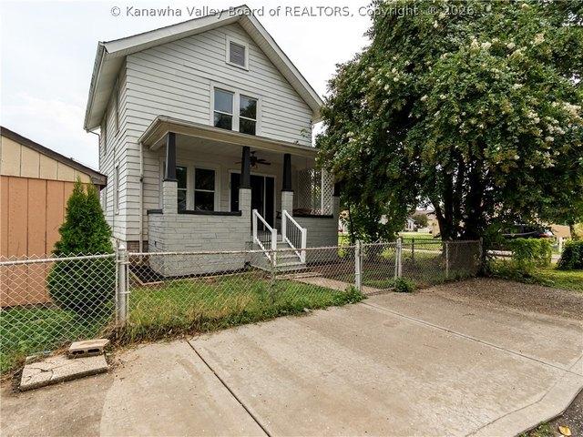 House for sale in Dunbar, West Virginia