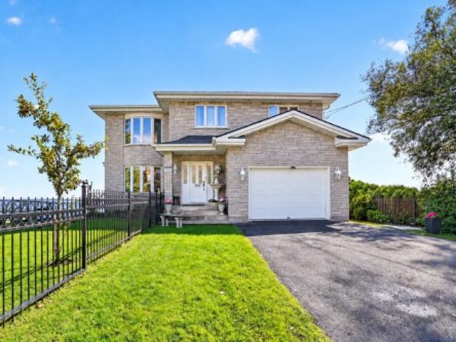 House for rent in Pointe-Claire, Montréal (région administrative)