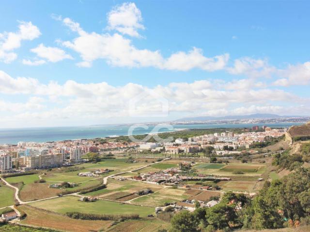 Terreno venda em Almada, Setúbal