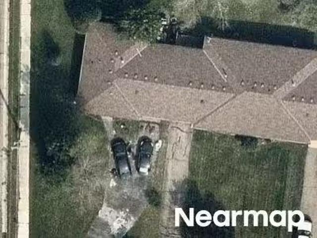 House for sale in Lakeville