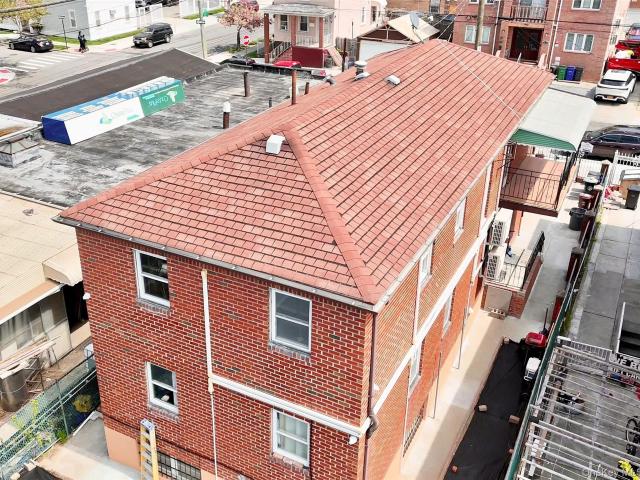 House for sale in Queens, Arverne