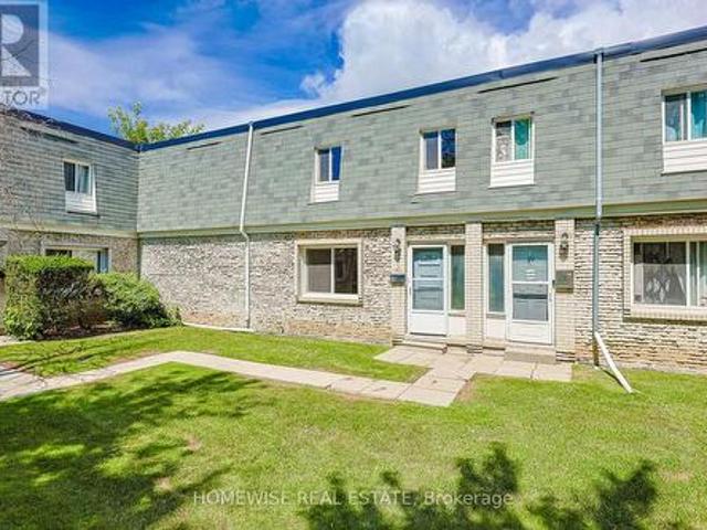 Townhouse for rent in Mississauga, Ontario