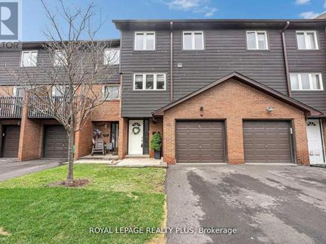Townhouse for sale in Mississauga, Ontario