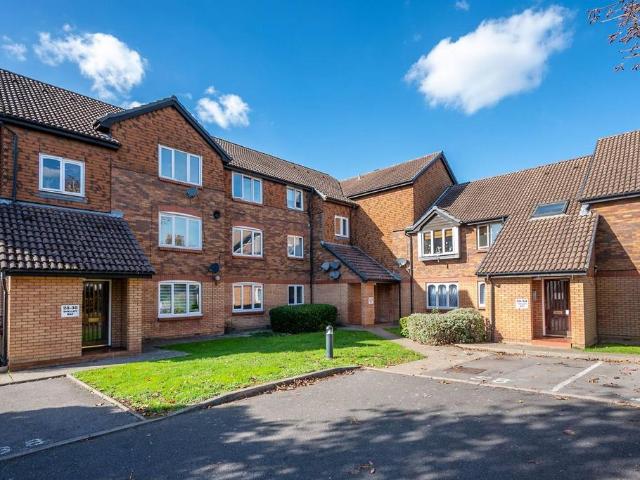 Apartment for rent in London Borough of Merton, Greater London