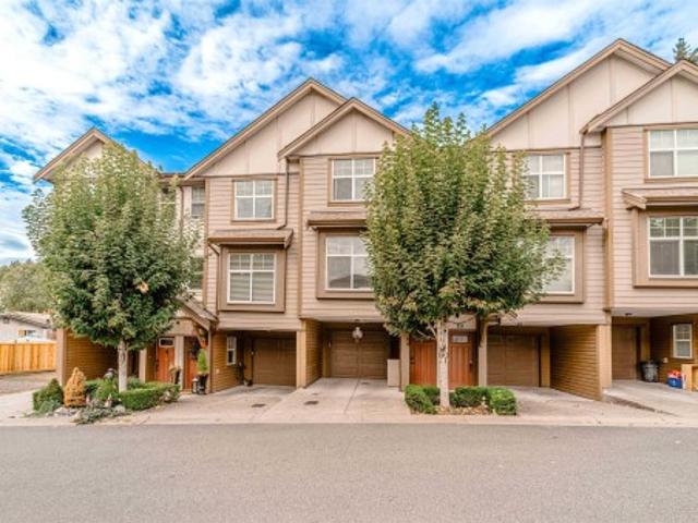 Townhouse for sale in Abbotsford Centre, Abbotsford