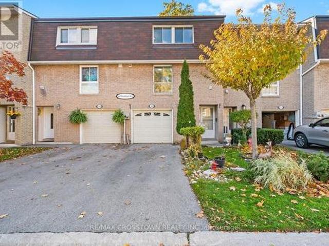 Townhouse for sale in Woburn, Ontario