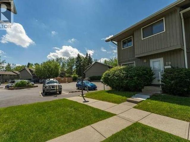 Townhouse for sale in Northwest, Alberta