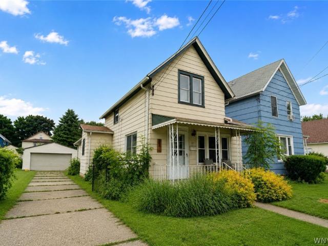 House for sale in Niagara, New York