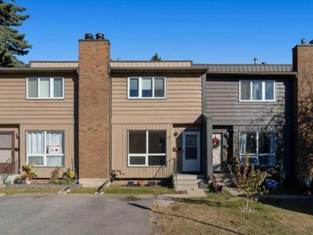 Townhouse for sale in Willow Park, Calgary