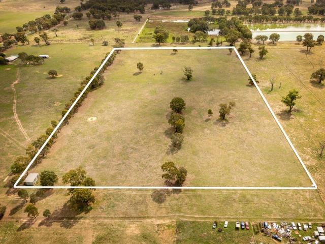 Land for sale in Howlong, New South Wales