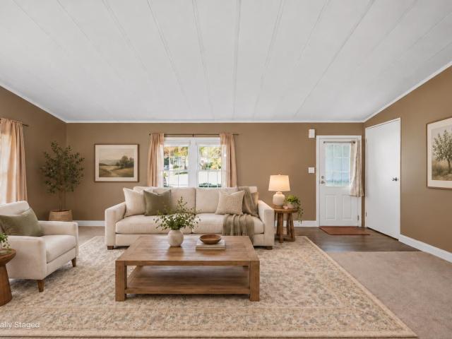 House for sale in East Hampstead, Hampstead