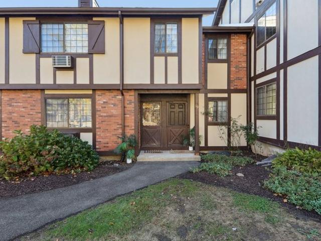House for sale in Brookfield, Connecticut