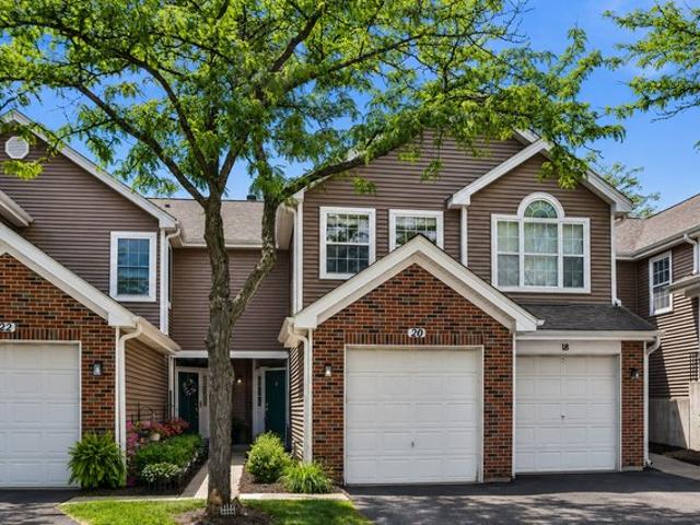 Townhouse for sale in Mchenry, Illinois