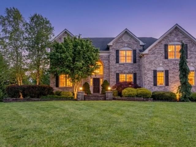 House for sale in Pittstown, New Jersey