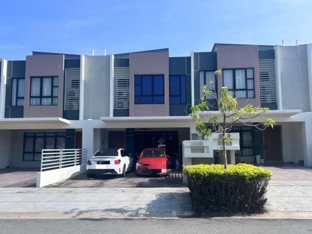 Terraced House for sale in Tanjong Sepat, Selangor