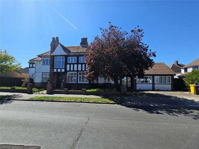House for sale in Holland-on-Sea, Dale Hill