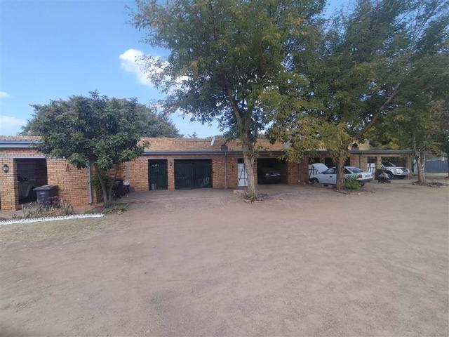 House for sale in Waterkloof, Gauteng