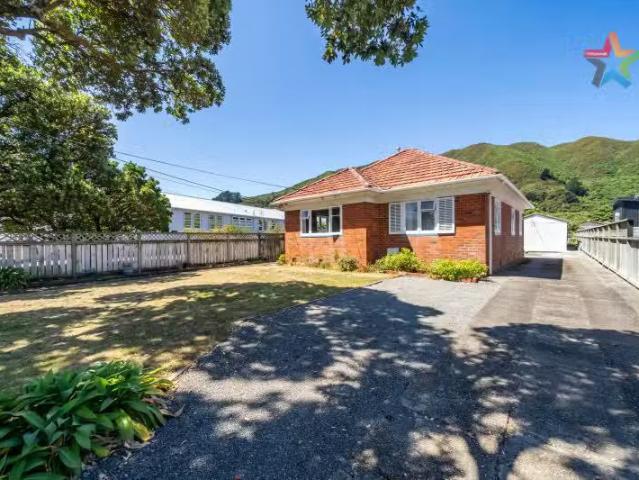 House for sale in Days Bay, Wellington