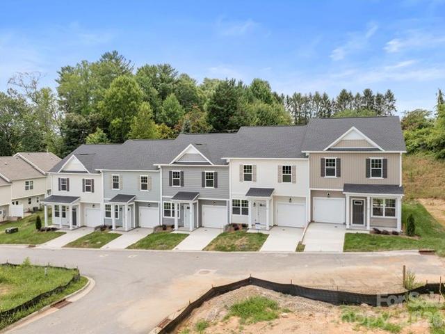 Townhouse for sale in Candler, North Carolina